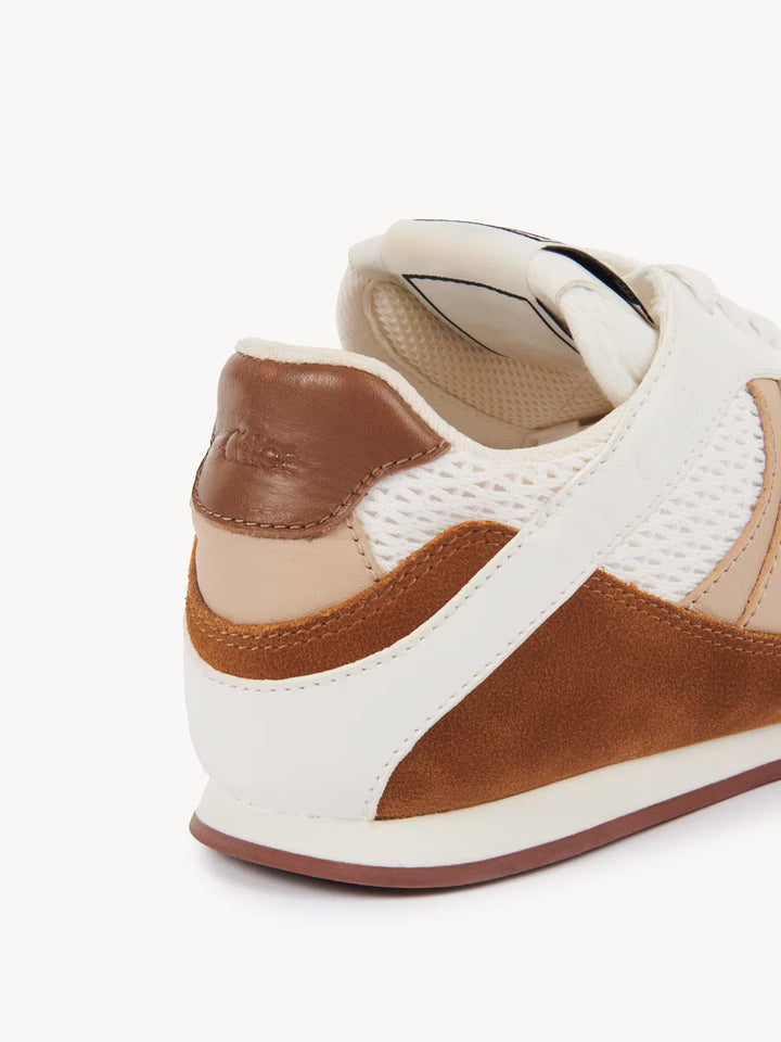 KICK SNEAKERS