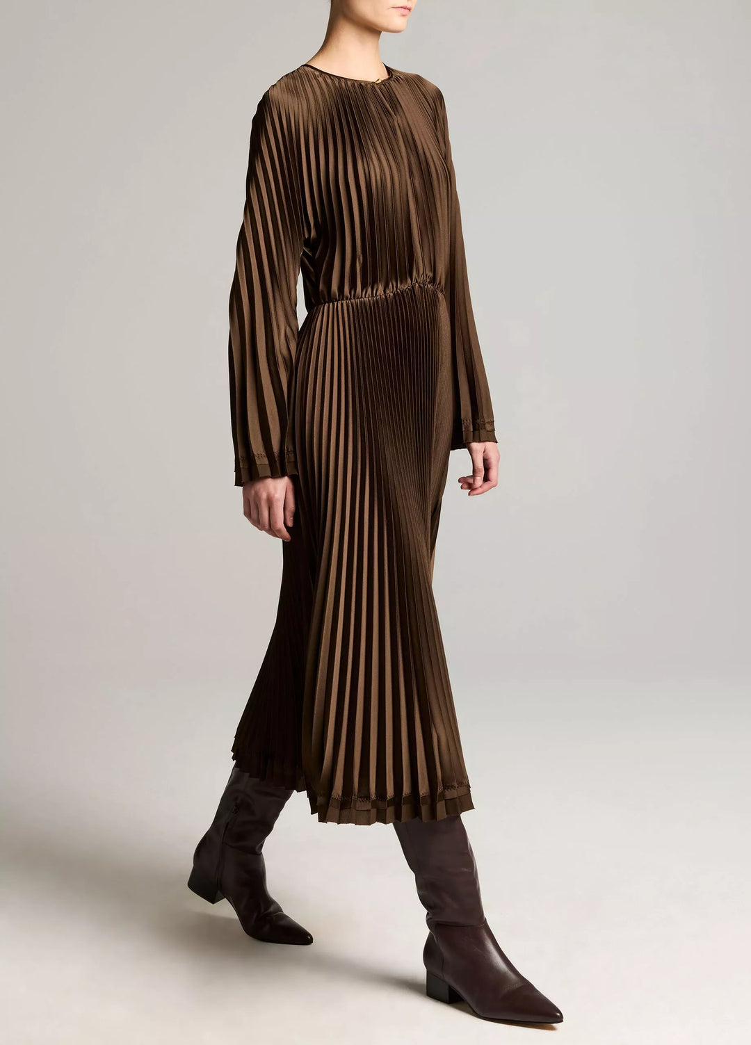 PLEATED L/S DRESS W/ CONTRAST HEM