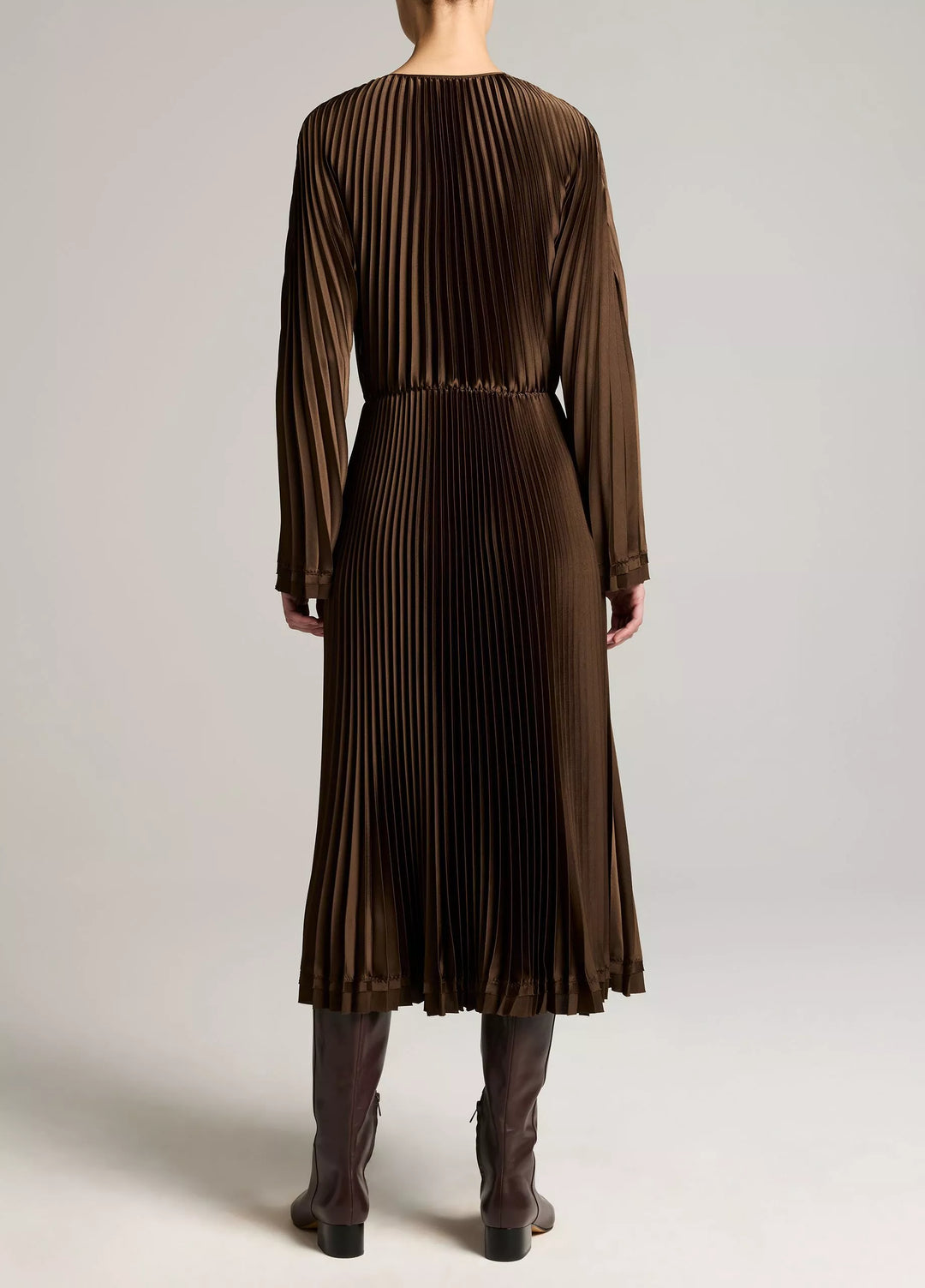 PLEATED L/S DRESS W/ CONTRAST HEM