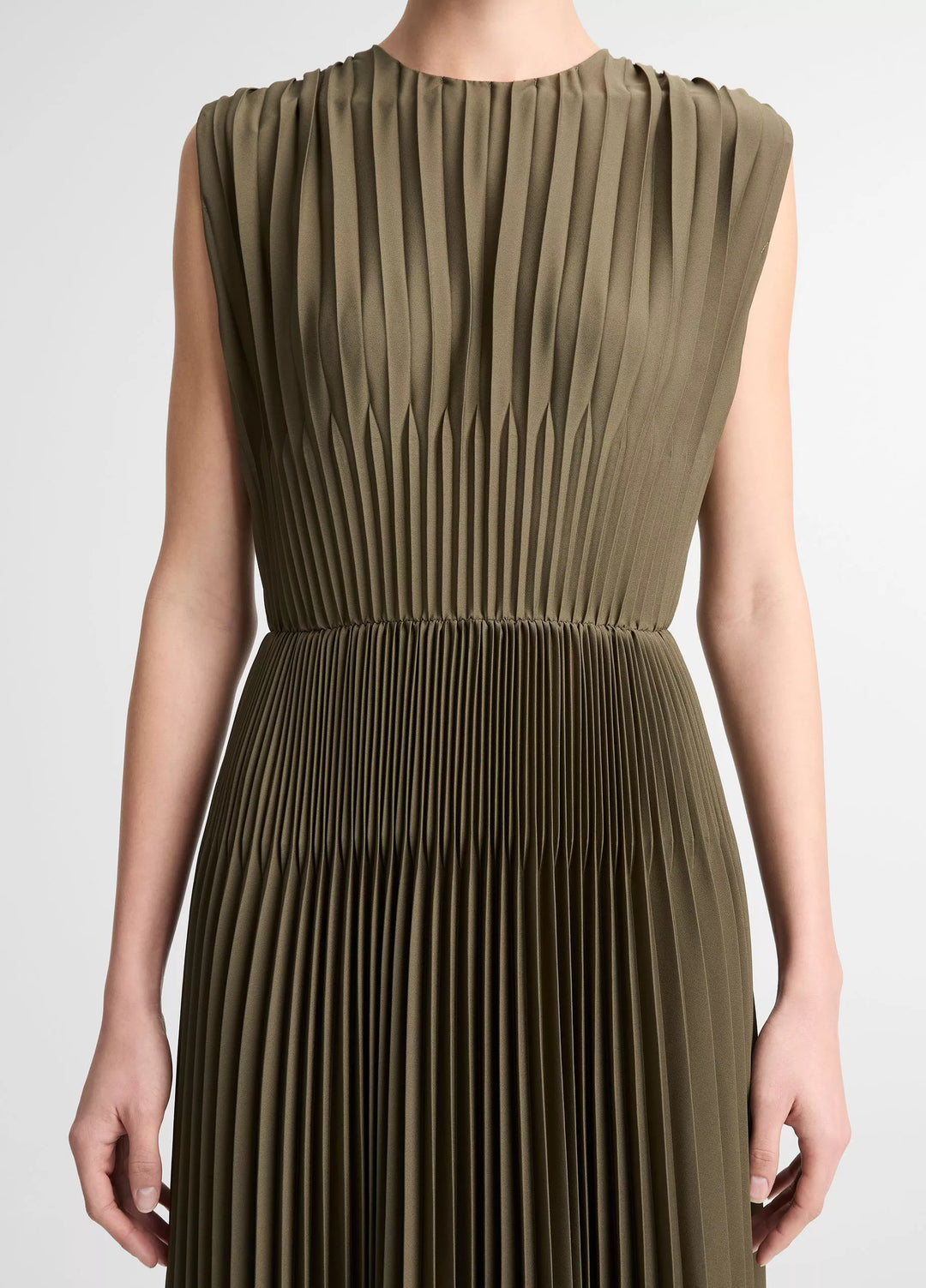CHEVRON PLEATED CREW NK DRESS