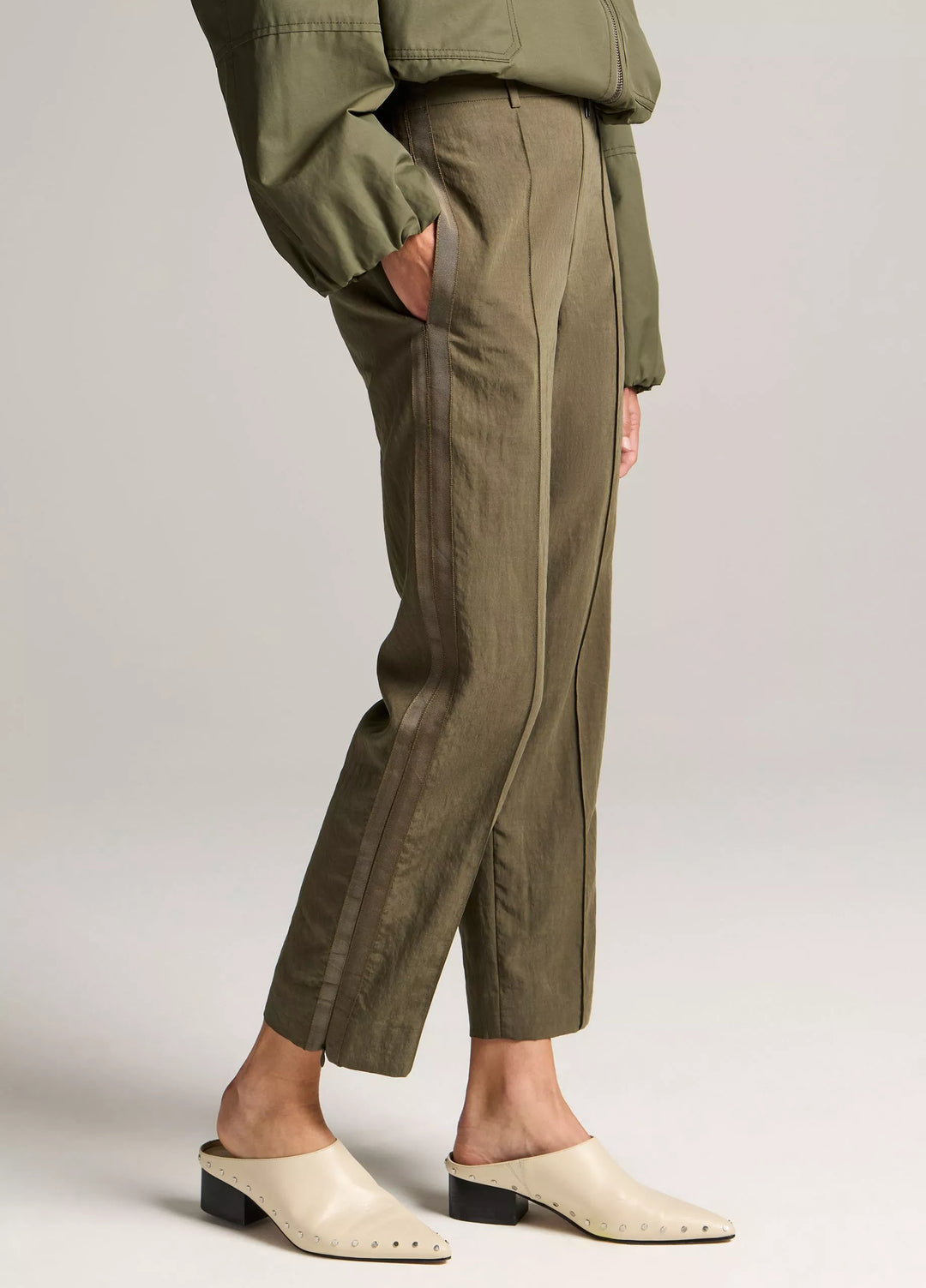 GRACE SIDE STRAP EASY PULL ON