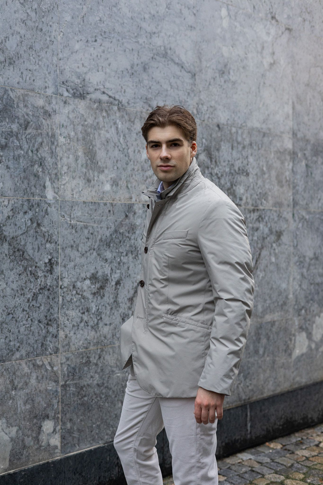 MAN LIGHT DOWN JACKET