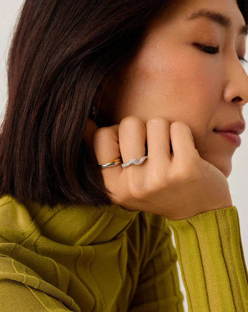 MOLTEN SNOW STACKING RING